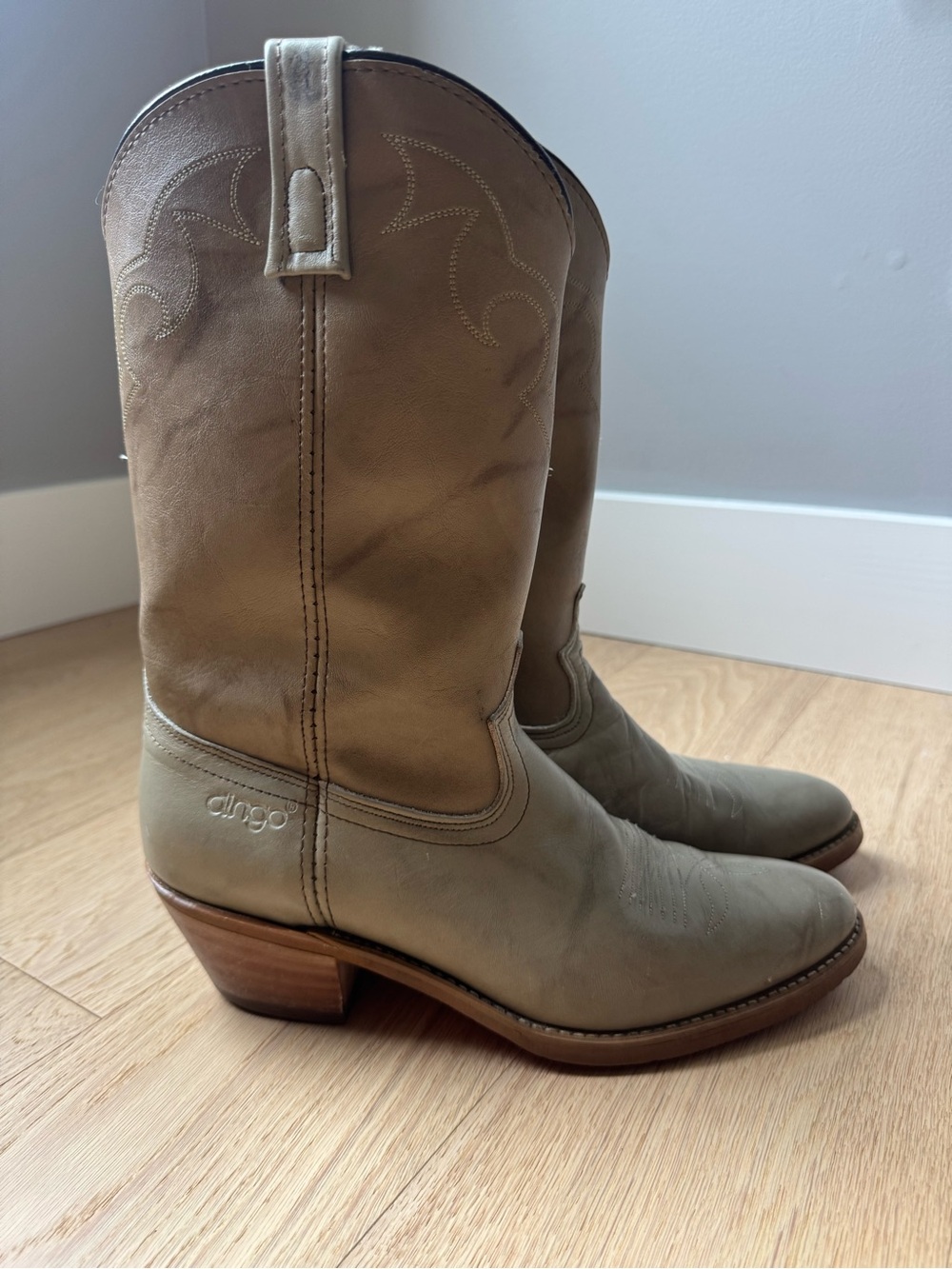 Vintage Dingo Women's Tan Leather Western Cowboy Boots US Size 10.5 MPN DI 376